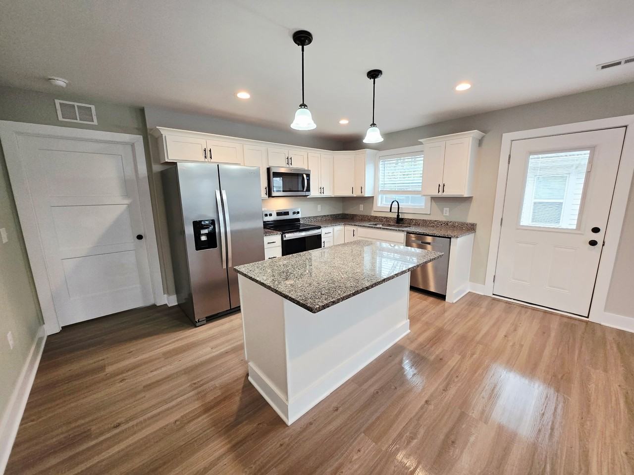 106 E Kentucky Ave #1 - Photo 2 of 13