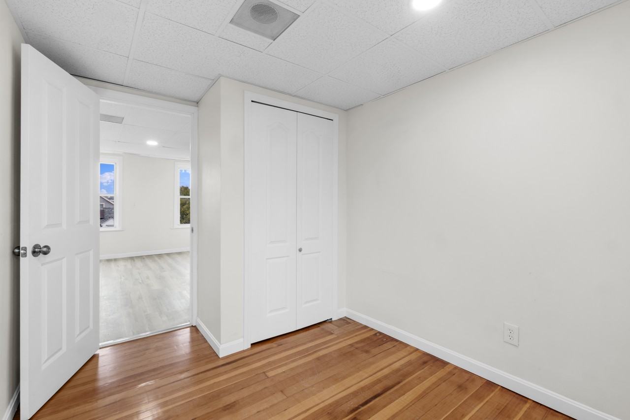 227 Lawrence St #2 - Photo 6 of 11
