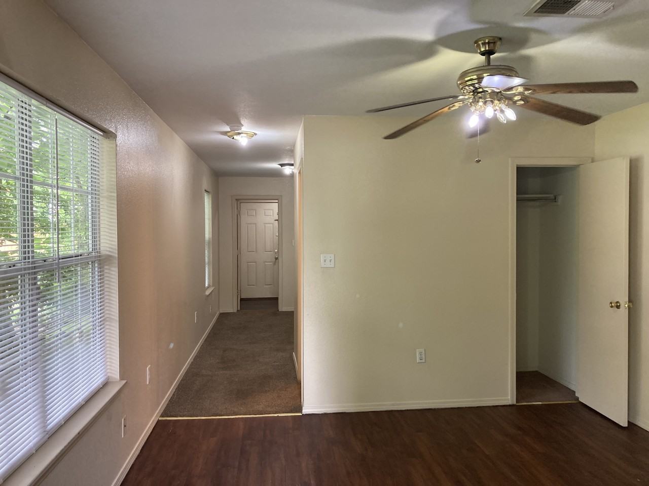 2409 N 30th St #2409 - Photo 3 of 28