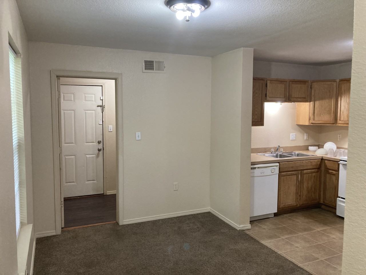 2409 N 30th St #2409 - Photo 7 of 28
