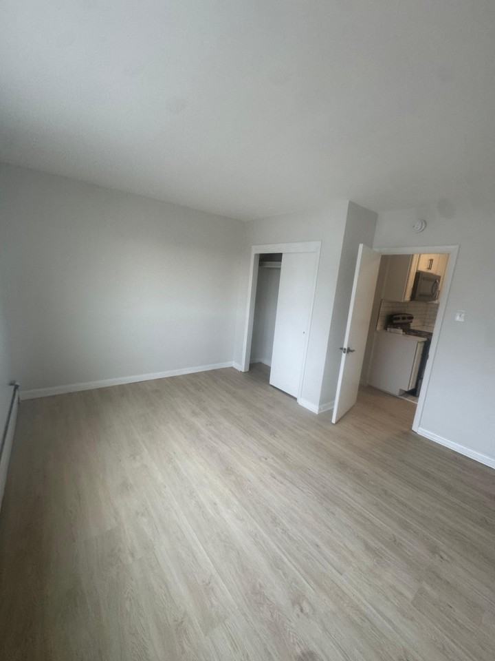 1528 Elmwood AvenueUnit - 108 #1528-108 - Photo 4 of 8