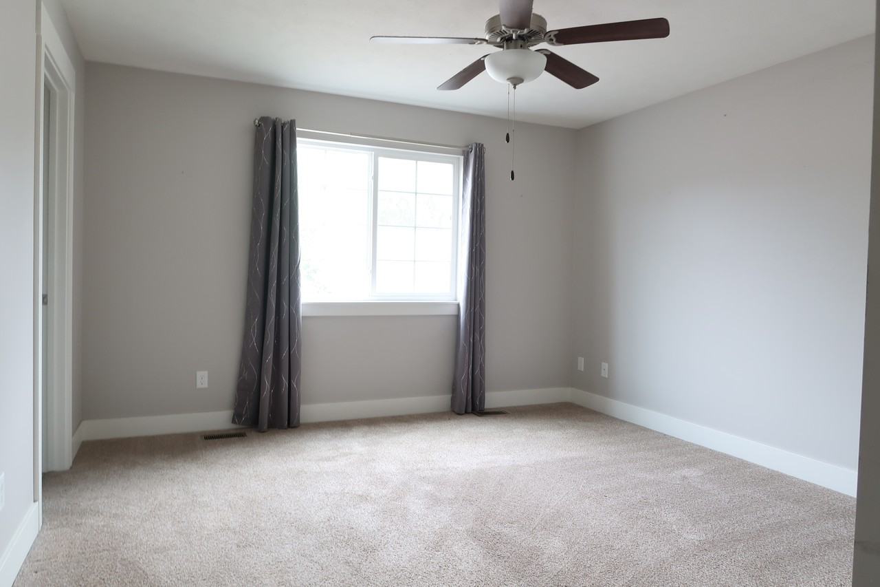 3684 Merriville Ct Se #1 - Photo 5 of 10
