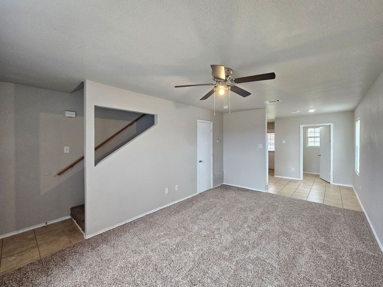 4601 Hudson Dr #D - Photo 3 of 20
