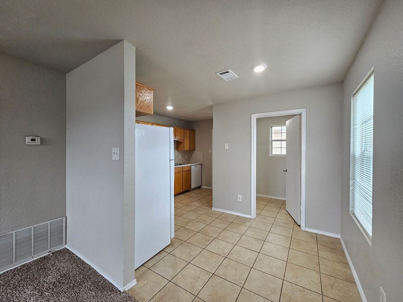 4601 Hudson Dr #D - Photo 4 of 20