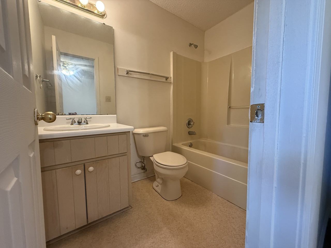 130 Village Ln #A - Photo 2 of 6
