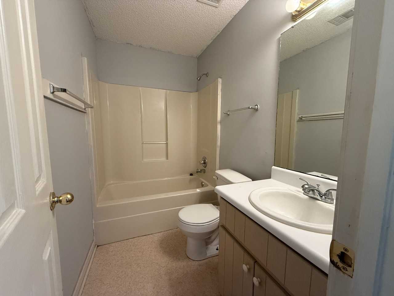 130 Village Ln #A - Photo 3 of 6