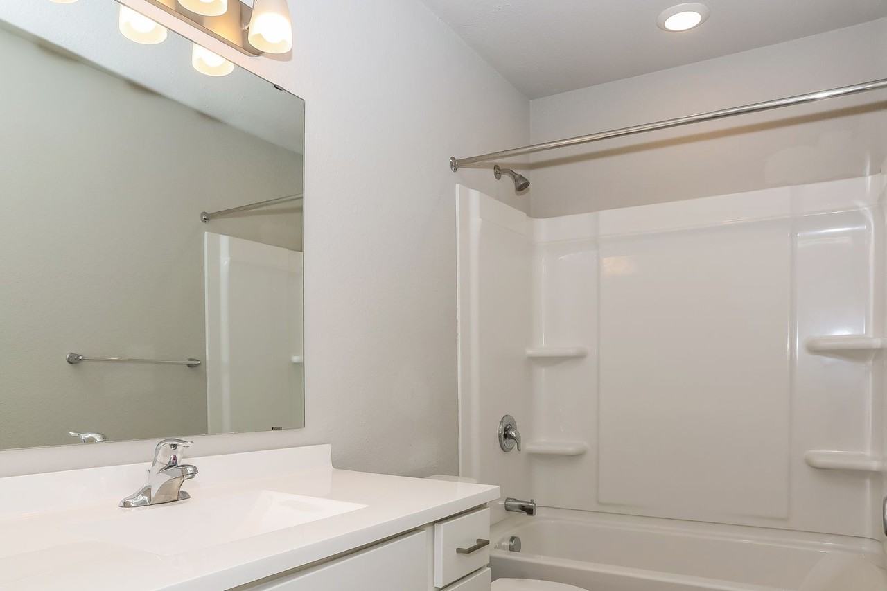 1304 Timber Hollow Ct - Photo 6 of 17
