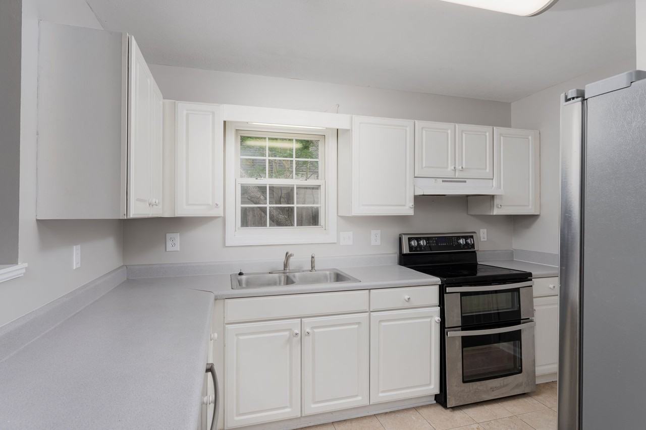 808 Spy Glass Ct #1 - Photo 5 of 21