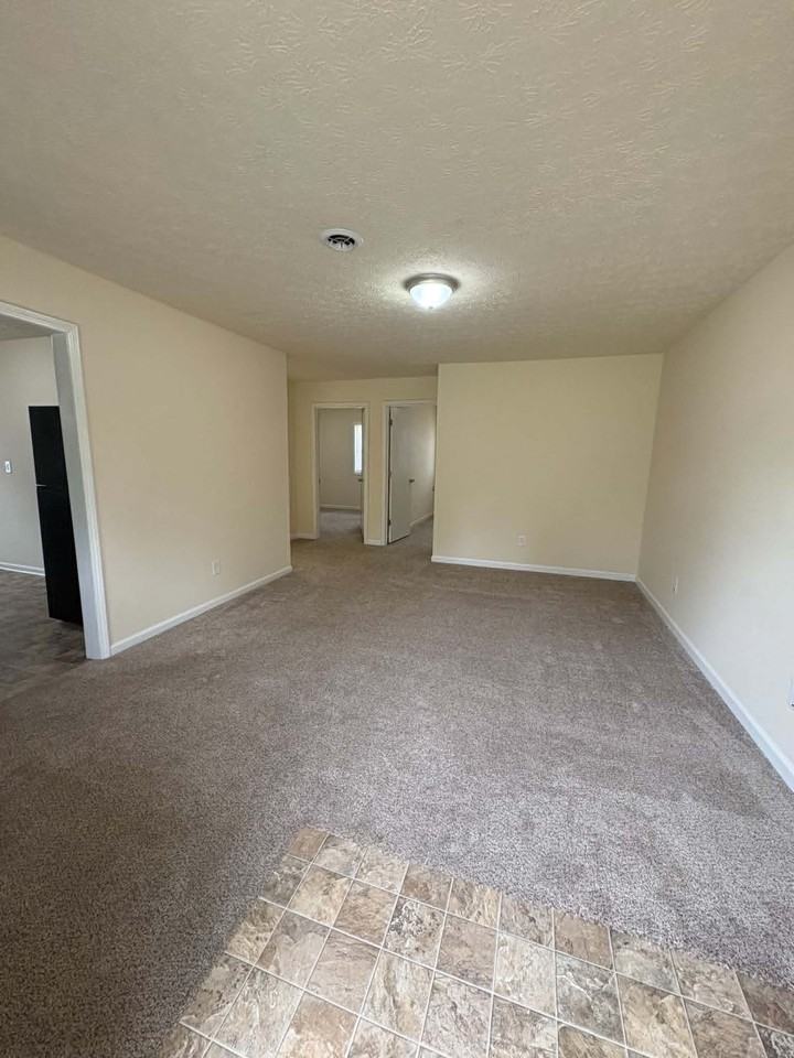 1617 Flanigan Ct #B - Photo 2 of 22