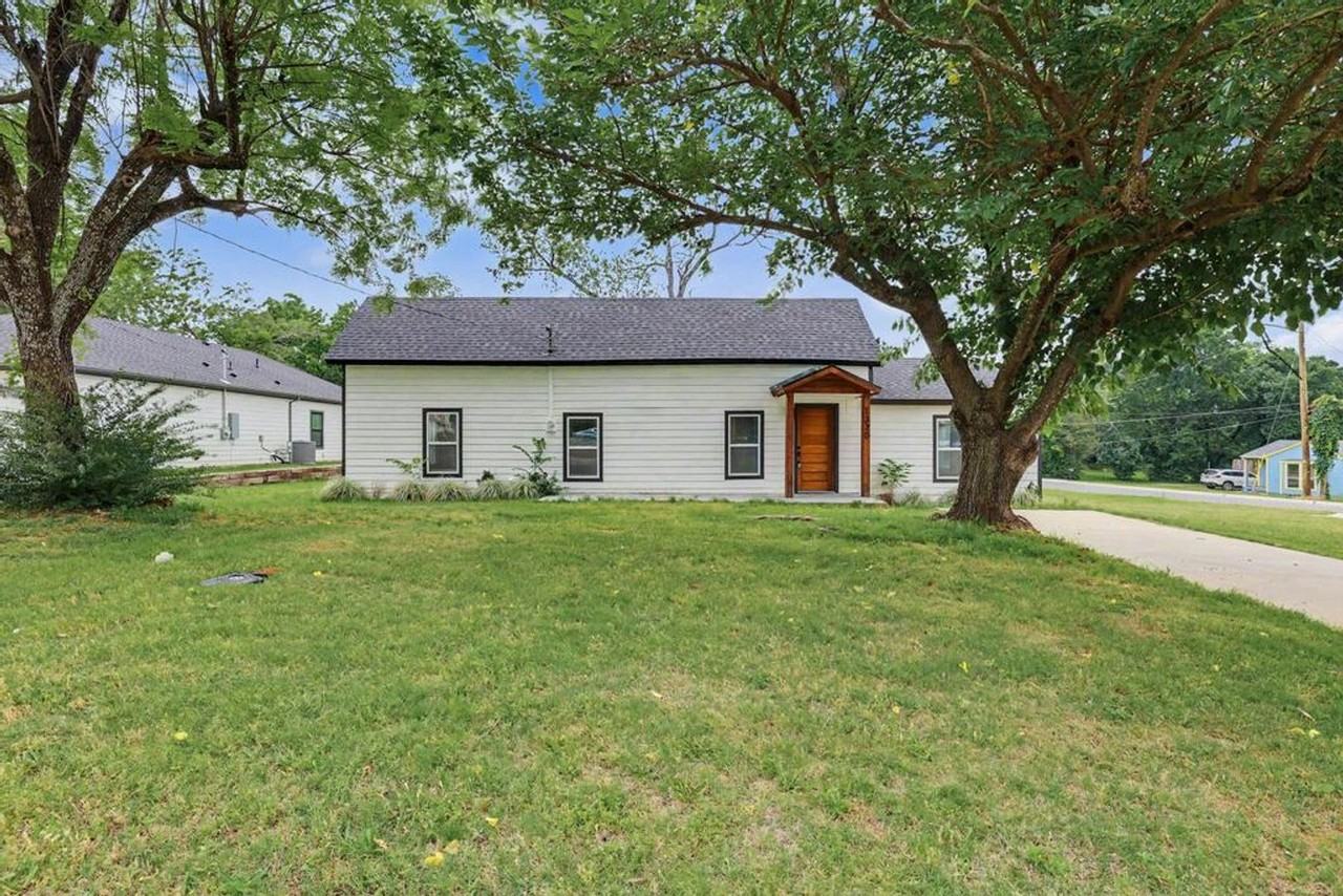 1320 S 7th Ave - Photo 2 of 32