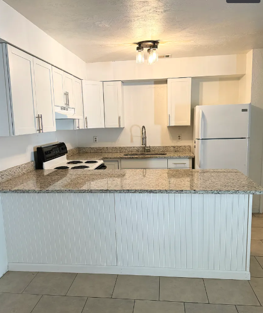 1242 NW 8th Ave9 #9 - Photo 2 of 11