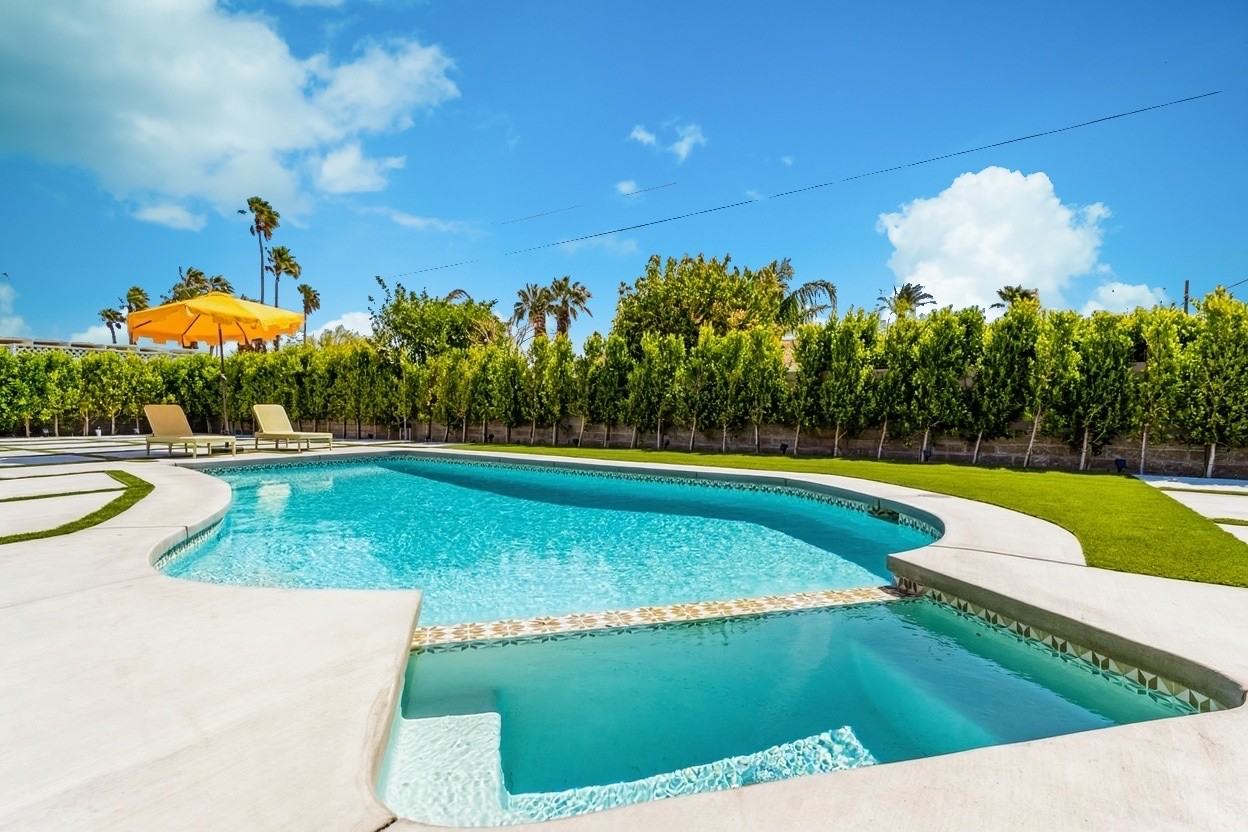 2240 N San Gorgonio Rd #1 - Photo 4 of 28