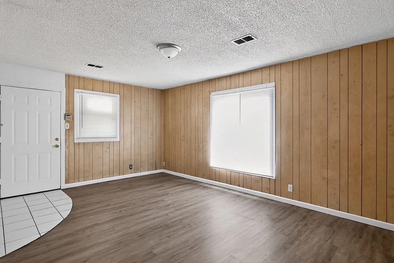 1274 W Green St #1 - Photo 4 of 22