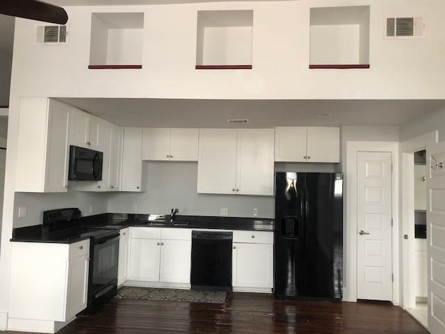 103 W 2nd St #201