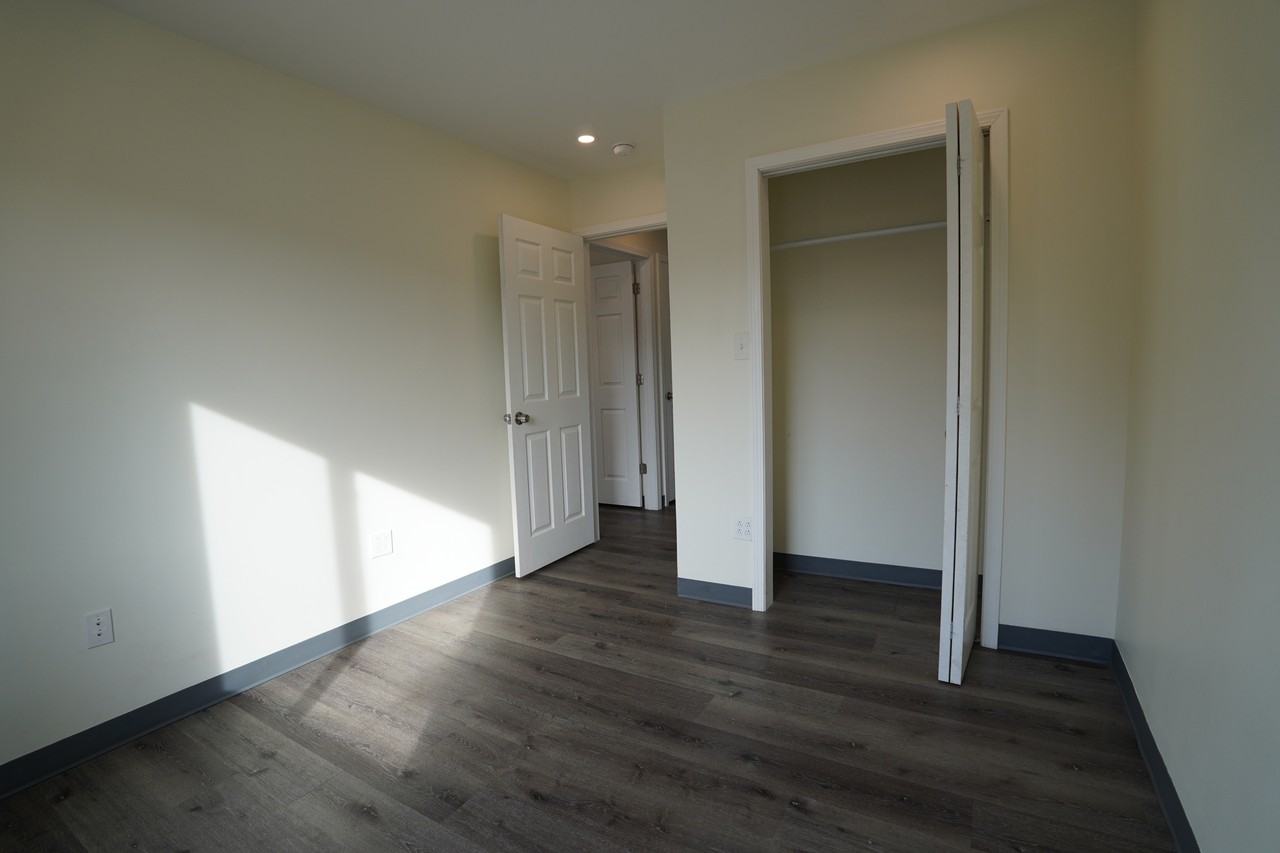 408 Cavitt Ave #2 - Photo 5 of 9