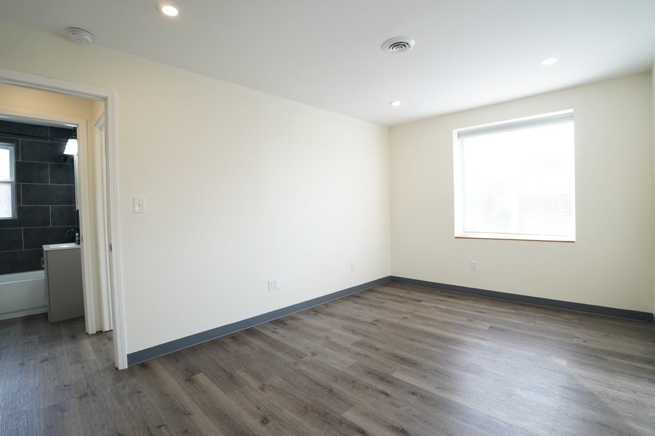 408 Cavitt Ave #2 - Photo 6 of 9
