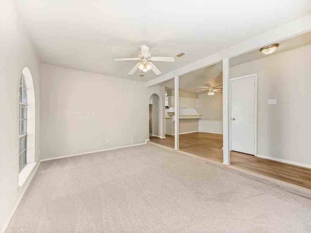 602 Billie Ruth Ln #602 - Photo 4 of 24