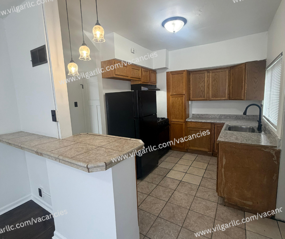 600 W 46th Ave - Photo 7 of 38