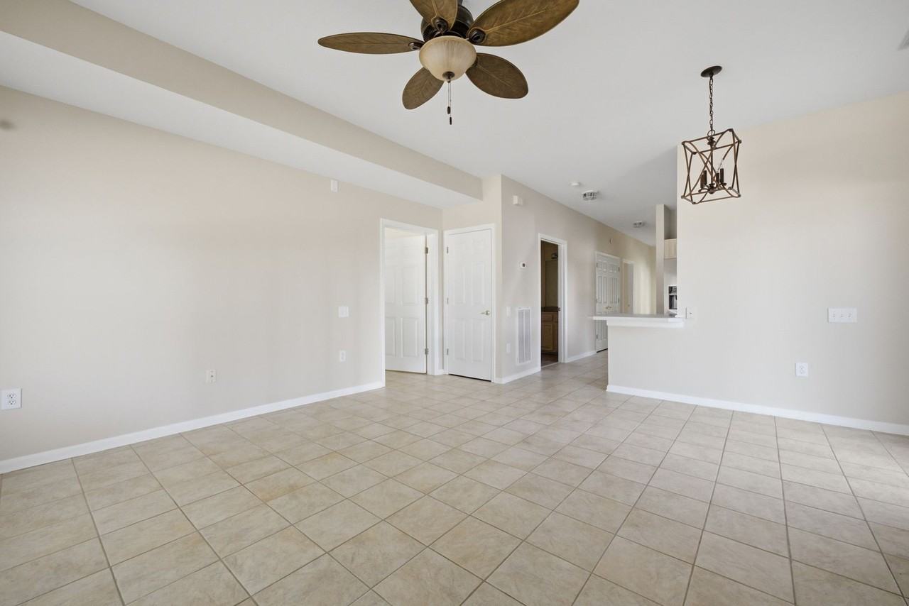 1026 High Dunes Quay - Photo 6 of 23