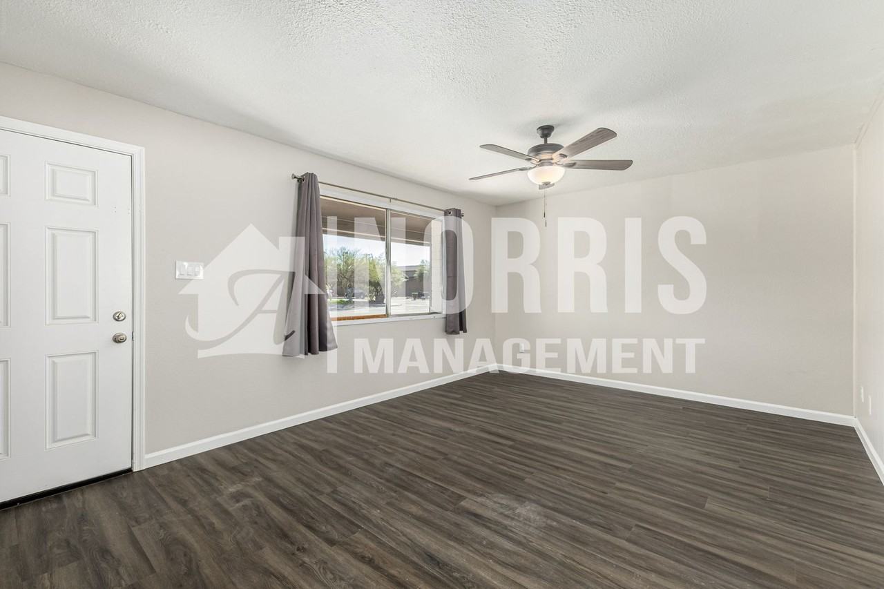 803 N Park Ave - Photo 5 of 28
