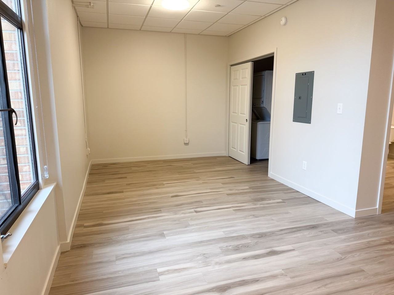 630 6th Street - Photo 5 of 8