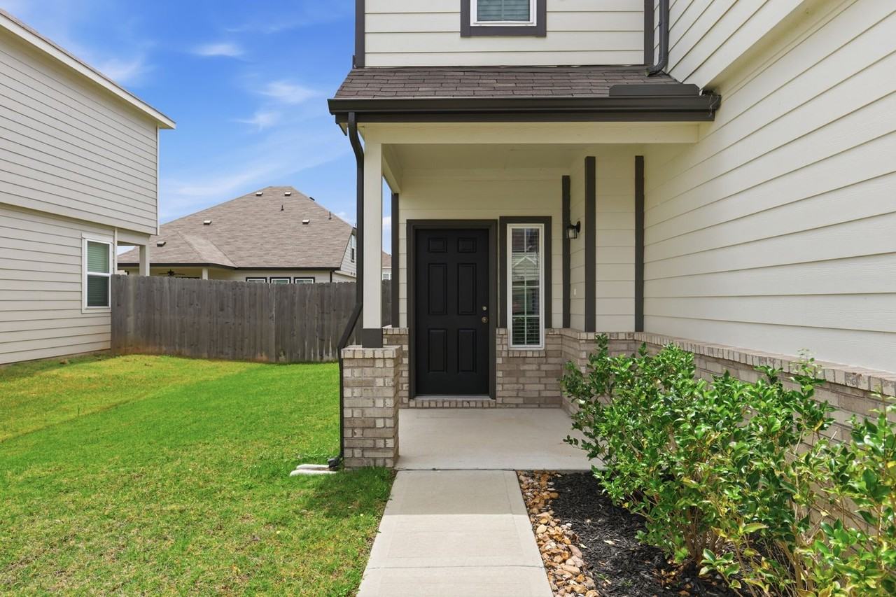 988 Rice Dr - Photo 4 of 33