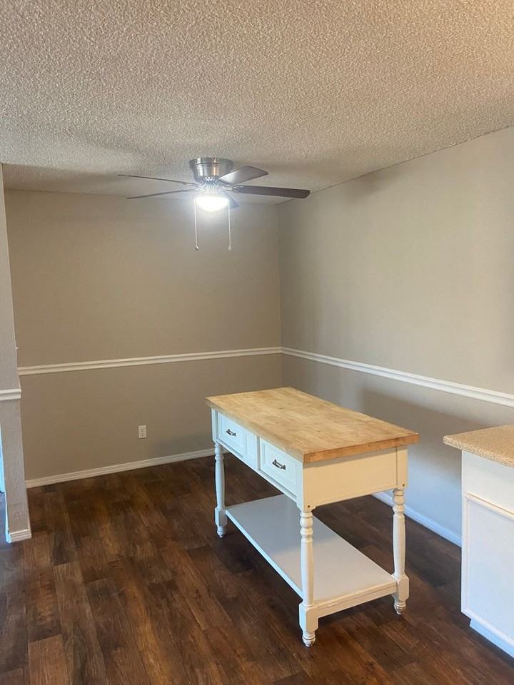 2080 W La Loma Drive - Photo 3 of 11