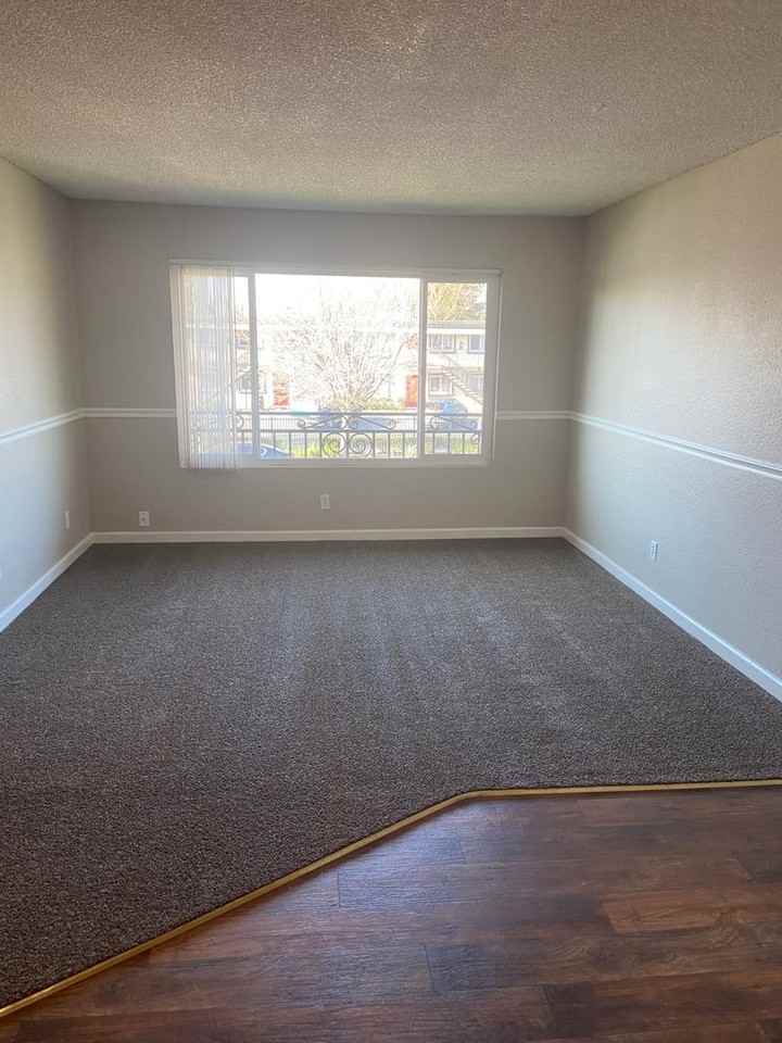 2080 W La Loma Drive - Photo 4 of 11