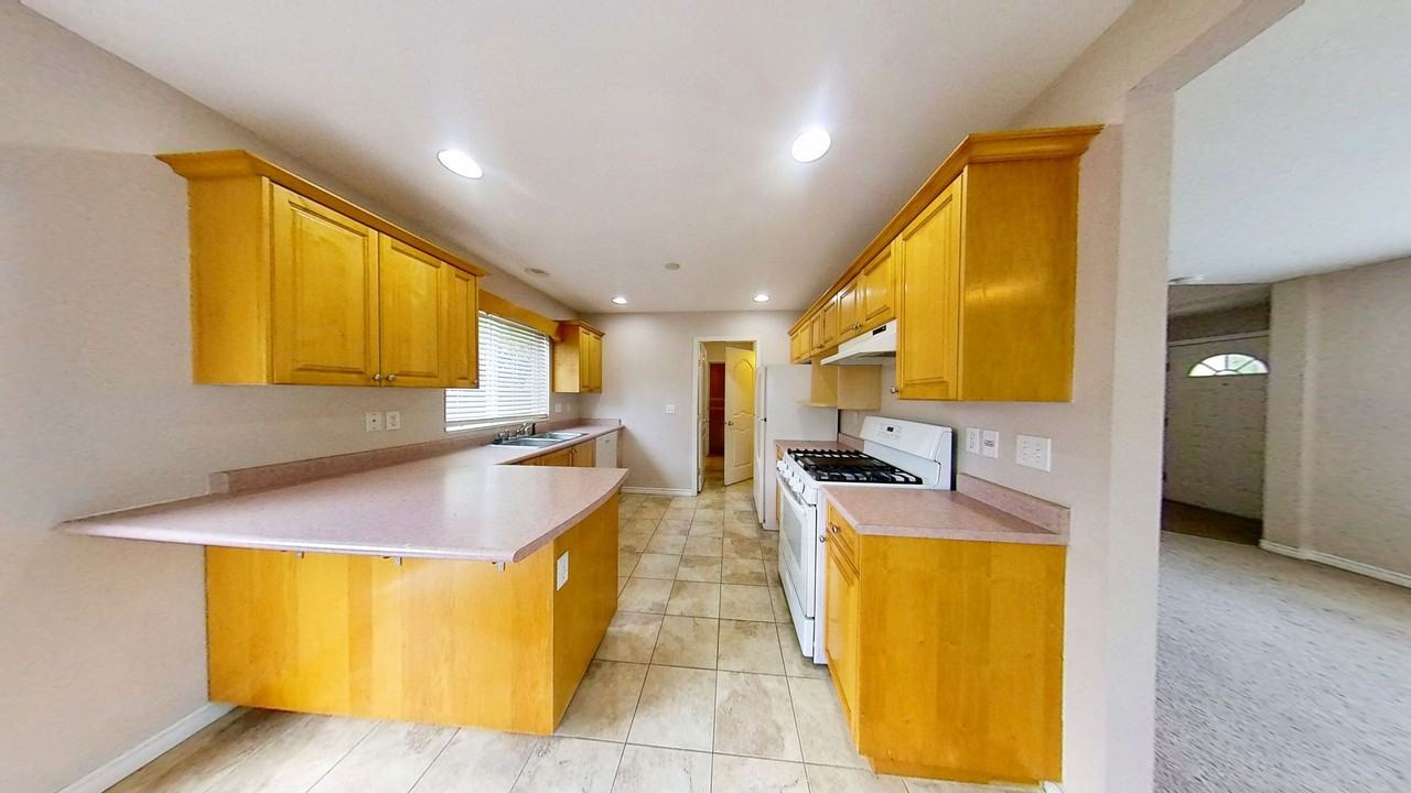 4210 Archer Dr - Photo 6 of 27