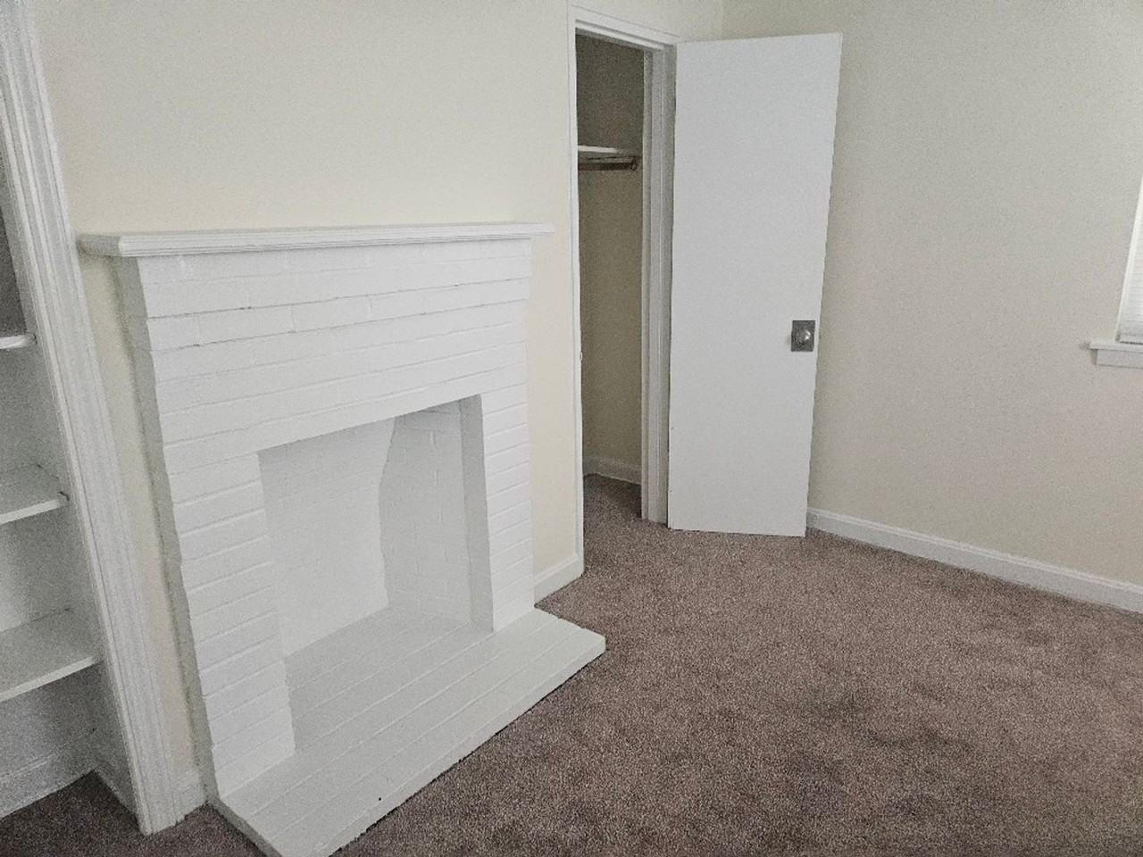 913 Old Edgefield Rd - Photo 2 of 12