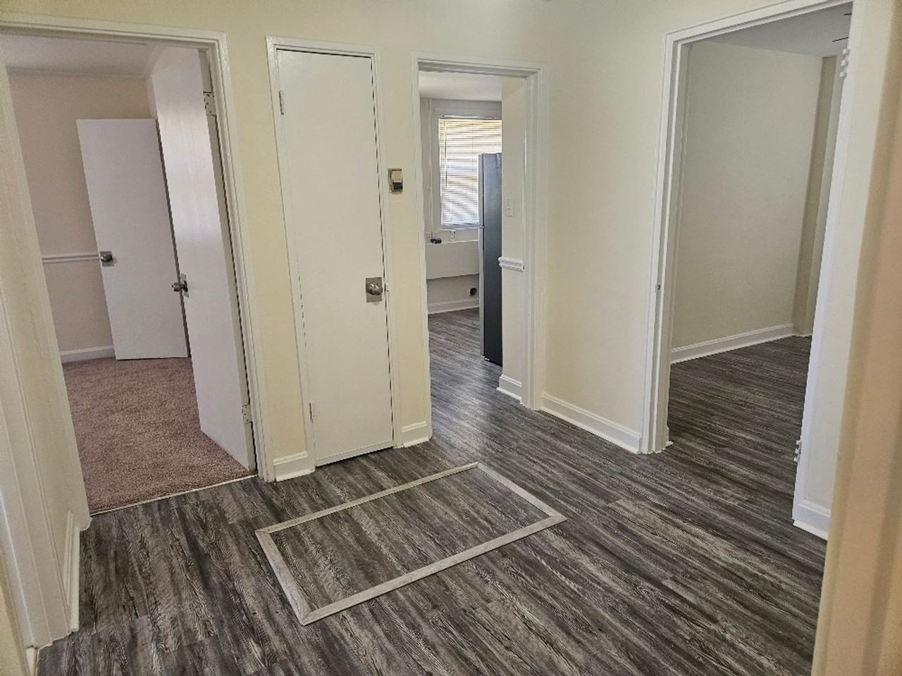 913 Old Edgefield Rd - Photo 3 of 12
