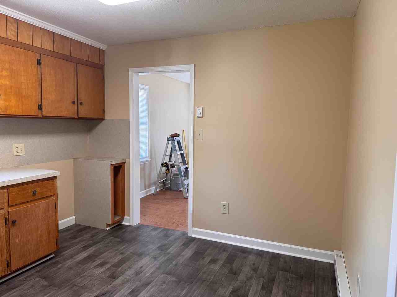 915 Pine Circle Dr - Photo 6 of 16