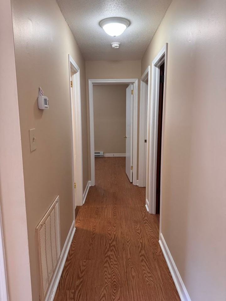 915 Pine Circle Dr - Photo 7 of 16