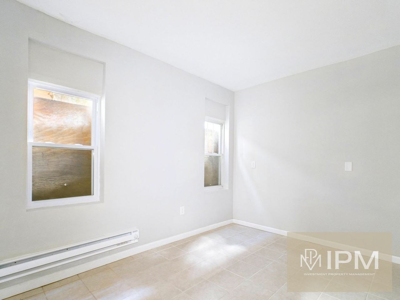 341 S 6th St - Photo 5 of 21