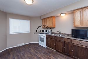 featured image of 723 E Center St