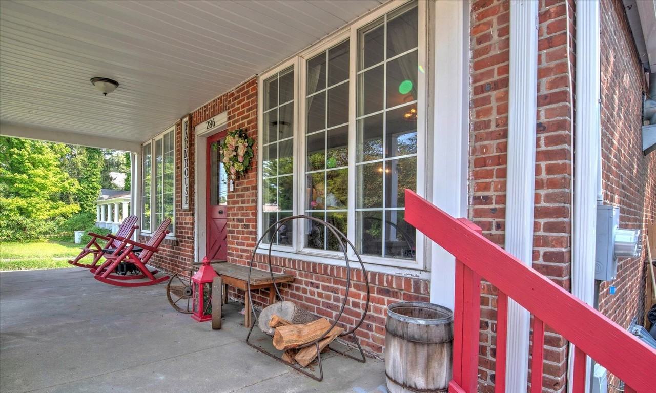 286 Whitesville Rd - Photo 2 of 34
