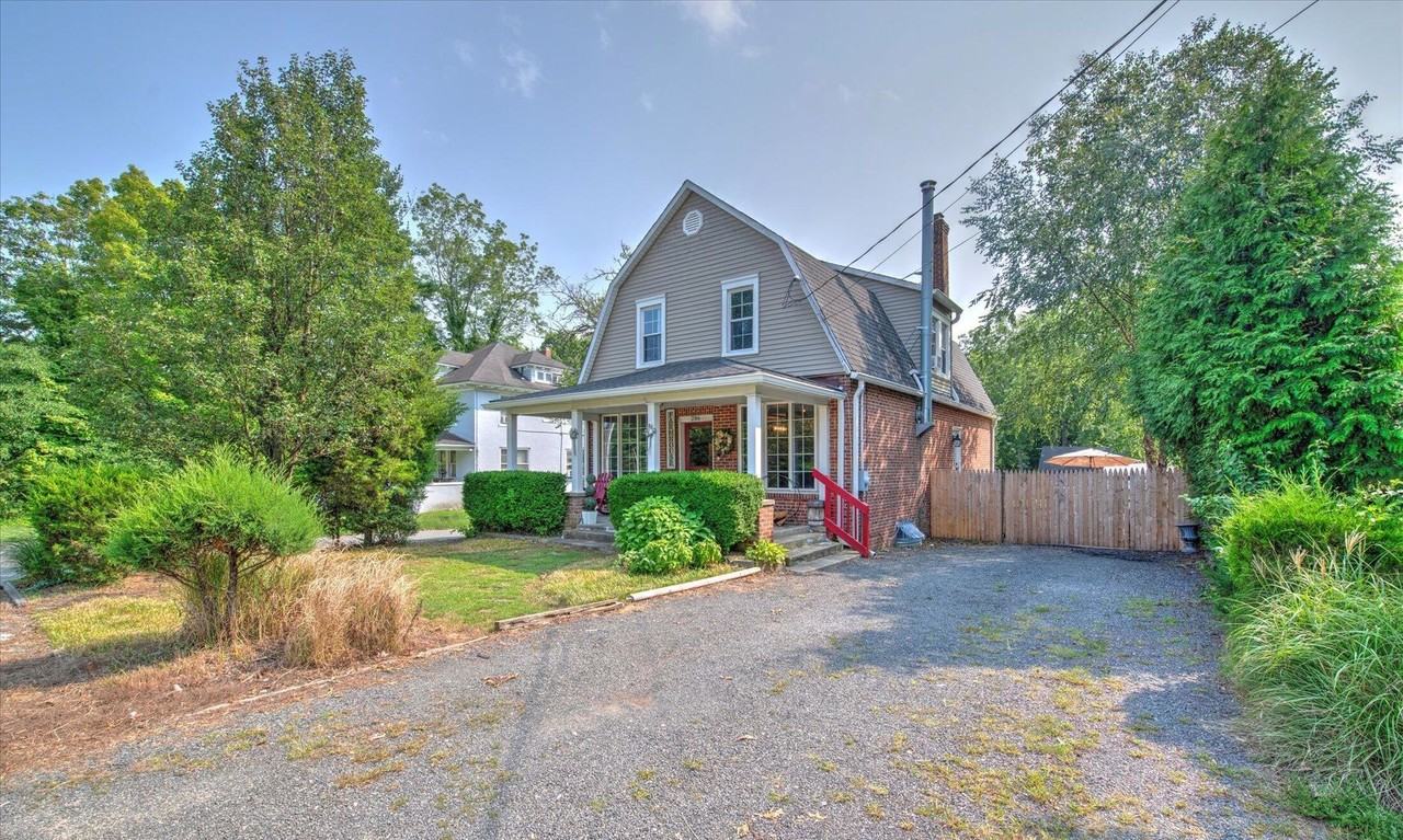 286 Whitesville Rd - Photo 3 of 34