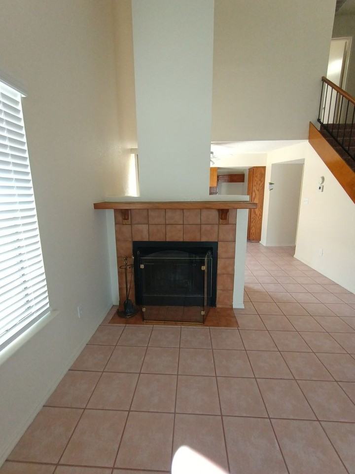 3401 Starwood Ln - Photo 2 of 4