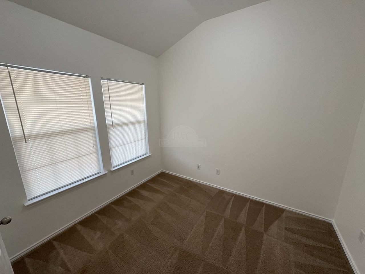 6212 Blayney Dr - Photo 5 of 28