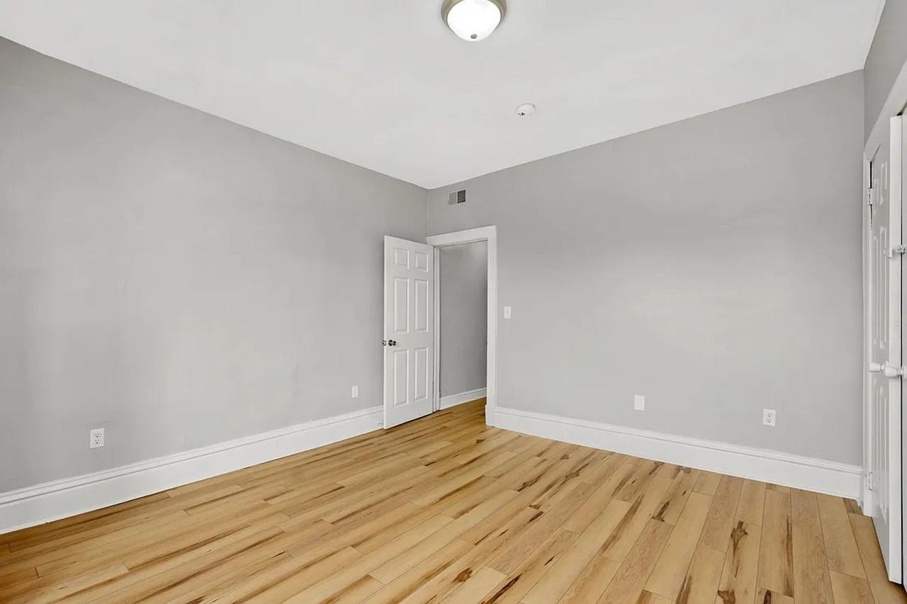 3805-7 California Ave - Photo 4 of 33