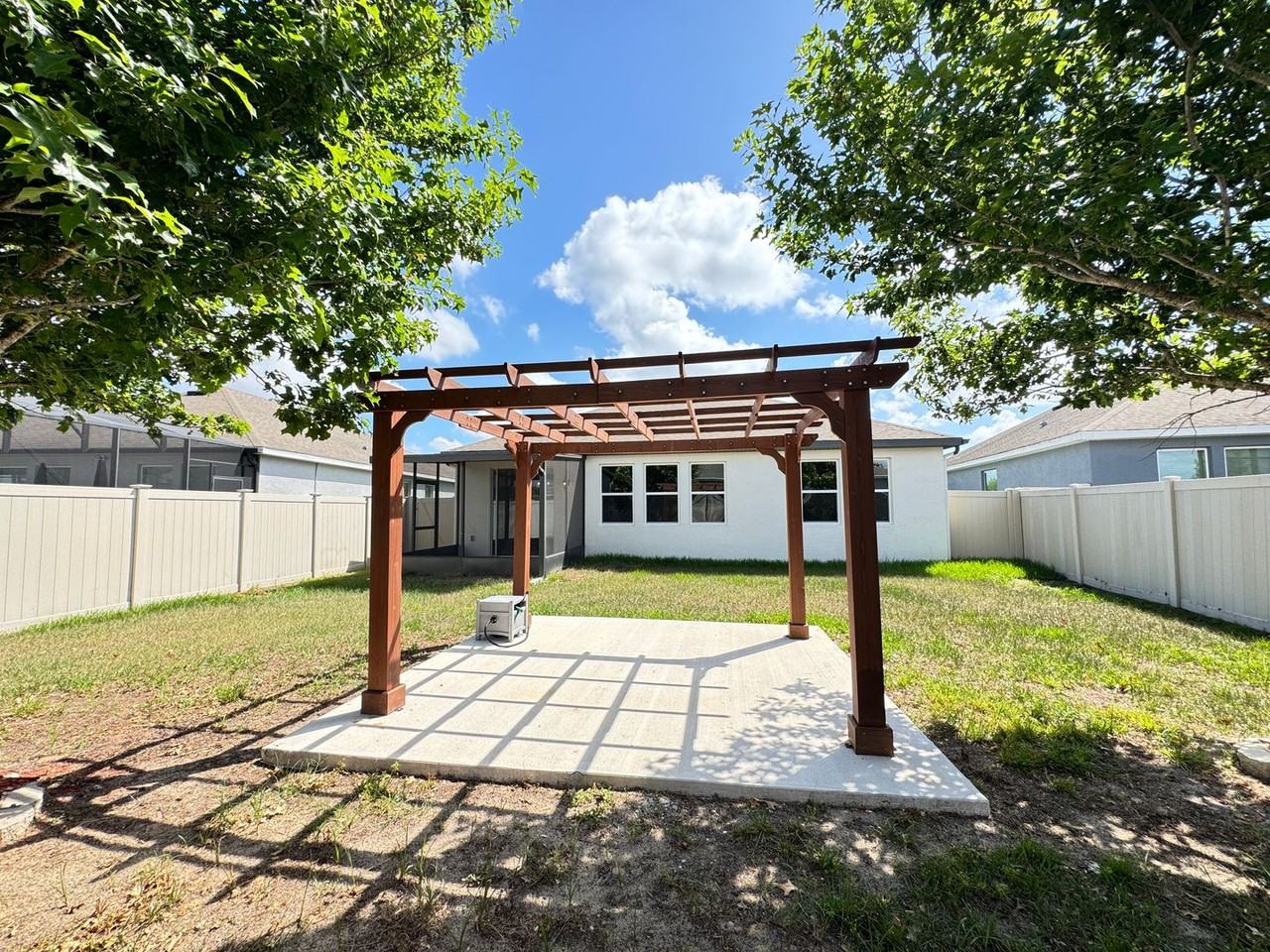 308 Blue Cypress Dr - Photo 4 of 50