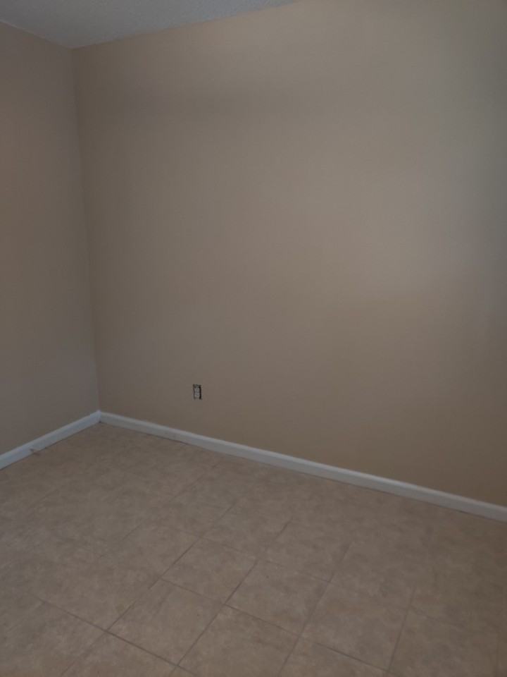 403 Digh St - Photo 5 of 11