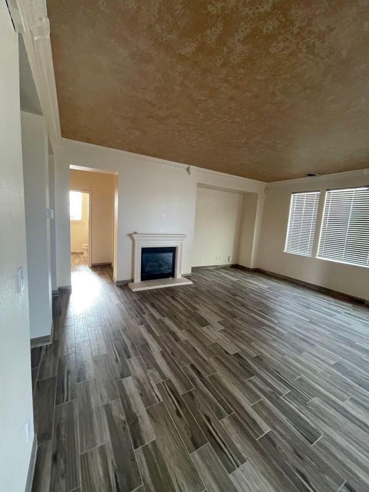 4143 Canopy Ct - Photo 5 of 19