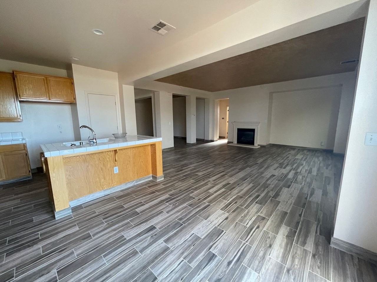 4143 Canopy Ct - Photo 7 of 19