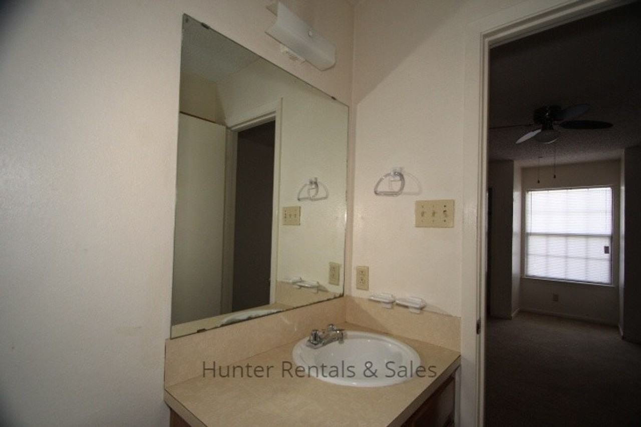 3801 Madison Dr - Photo 5 of 9