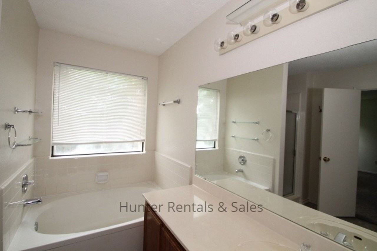 4603 Emerald Dr - Photo 2 of 15