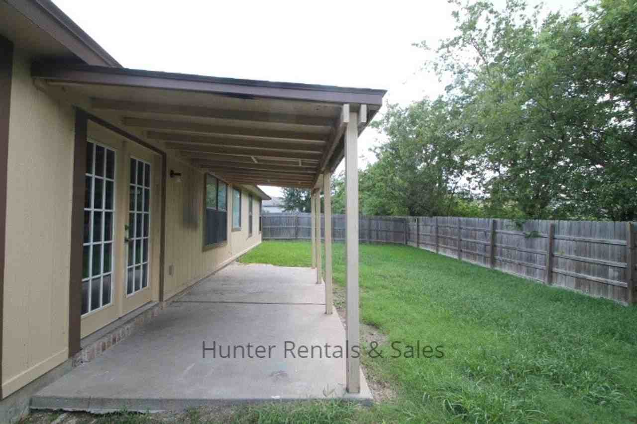 4603 Emerald Dr - Photo 5 of 15
