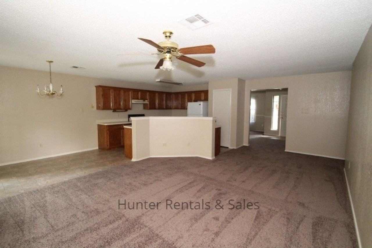 4603 Emerald Dr - Photo 6 of 15