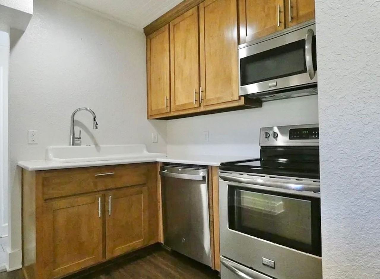 2115 N 12th Ave - Photo 6 of 12