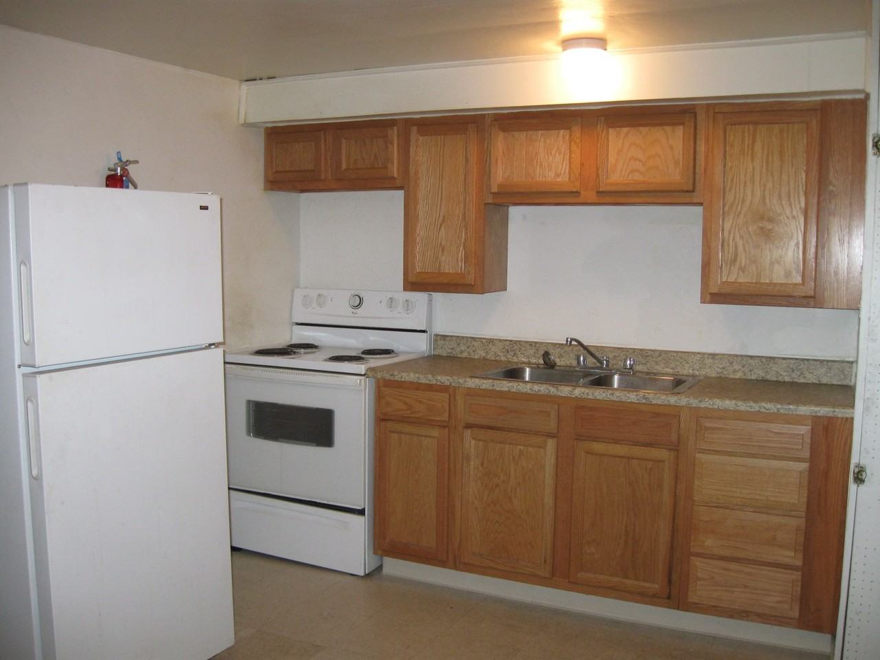 1006 Golfview Ave - Photo 7 of 8